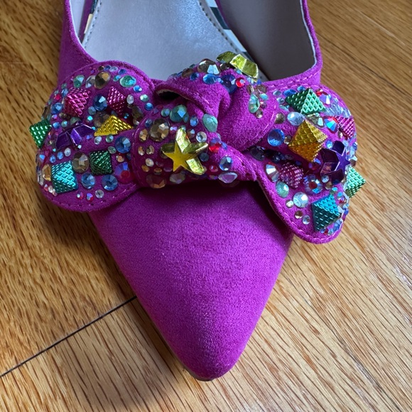 Betsey Johnson Fuchsia Axle Heels with Colorful Bow Embellishments Size 7.5 - Picture 9 of 11